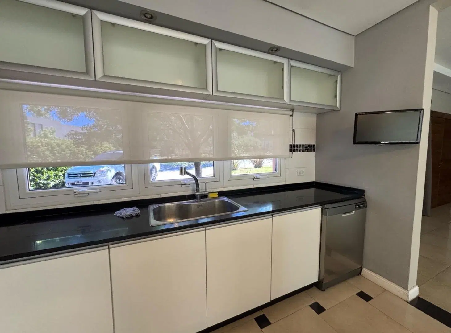 Casa 4 dormitorios con jardín y piscina en Rumencó 3