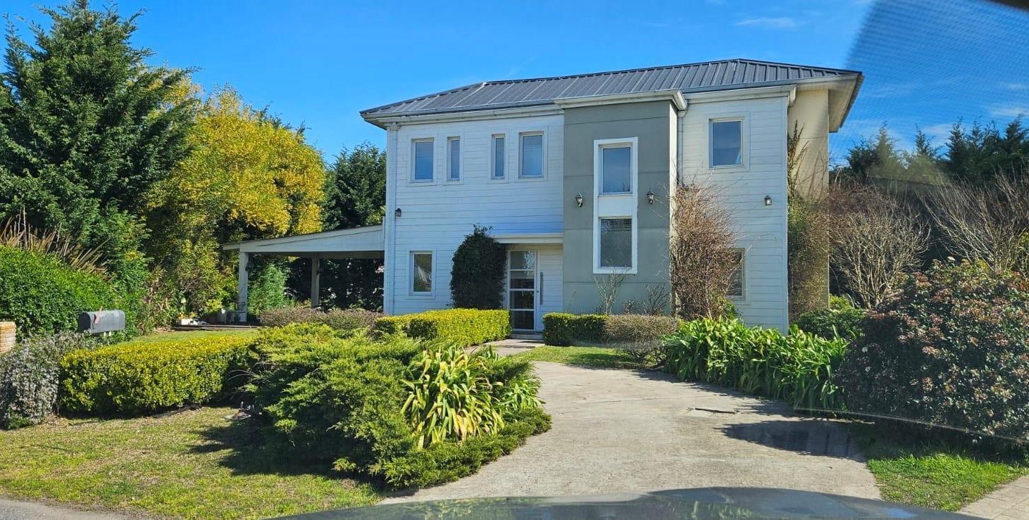 Casa 4 amb en alquiler en el barrio privado Rumenco