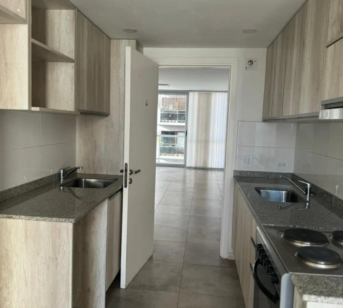 Departamento 3 amb con balcón, cochera y baulera en Plaza Mitre 2