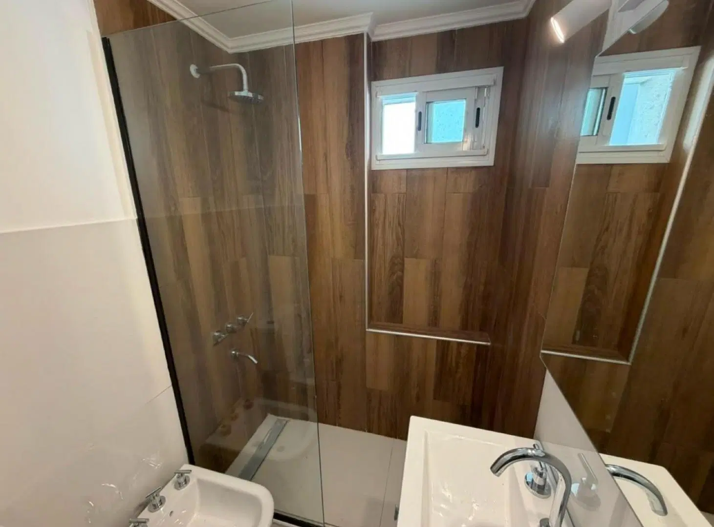 Departamento 2 amb reciclado a nuevo y amoblado con vista al mar y Plaza Colon 2