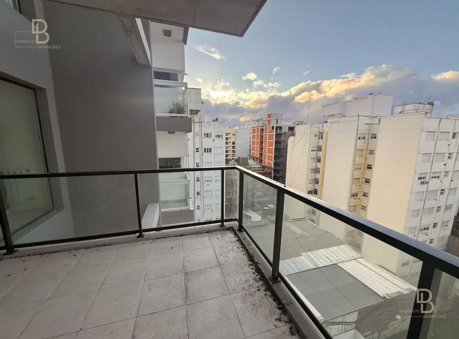 Departamento a estrenar con cochera y terraza 4