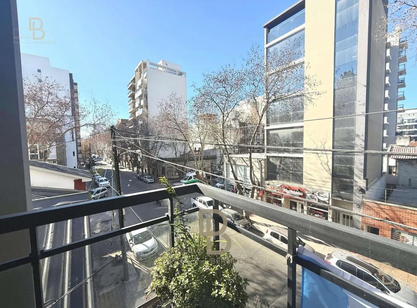 Semipiso c/ balcon terraza en Plaza Mitre 5
