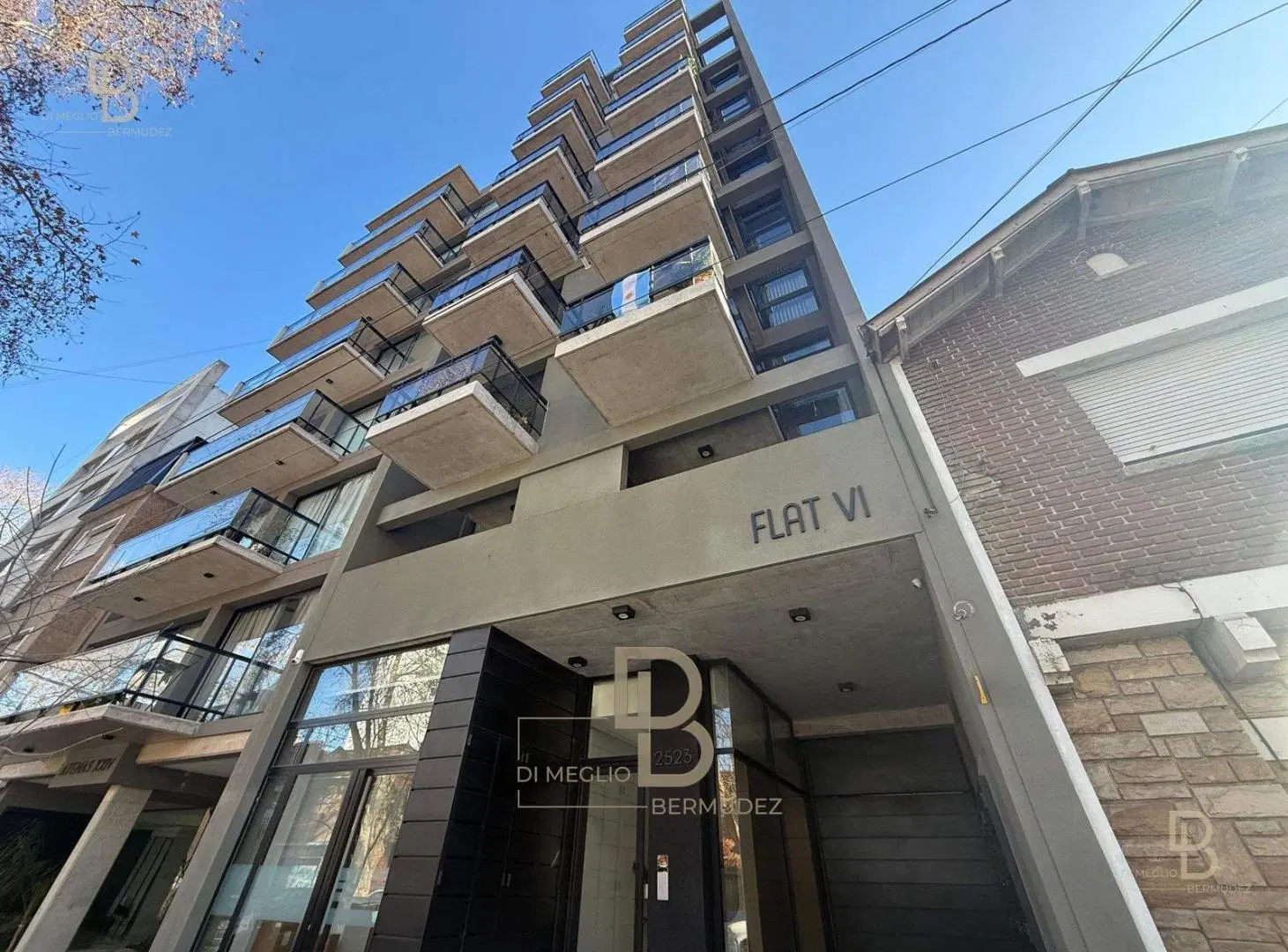 Semipiso c/ balcon terraza en Plaza Mitre 1