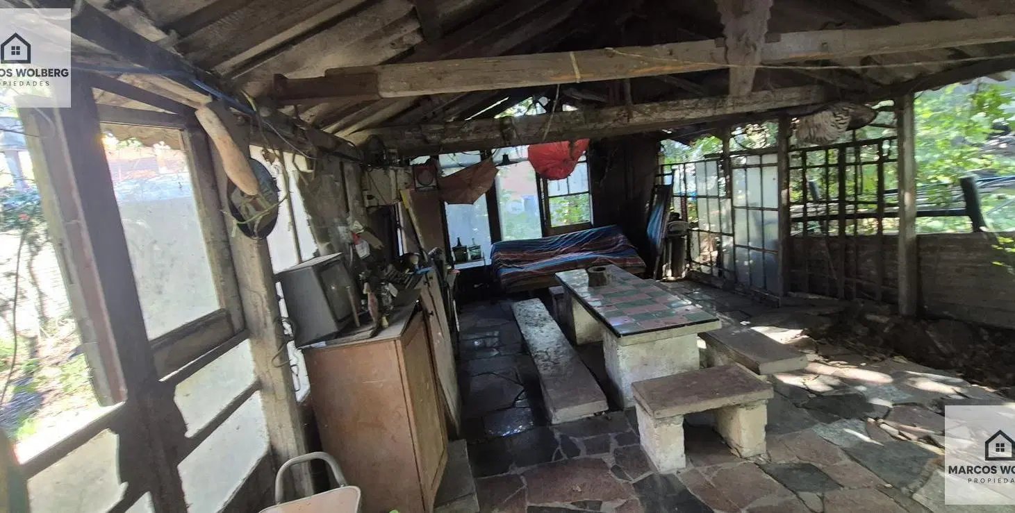 Casa sobre gran lote a la venta en LONGCHAMPS 5