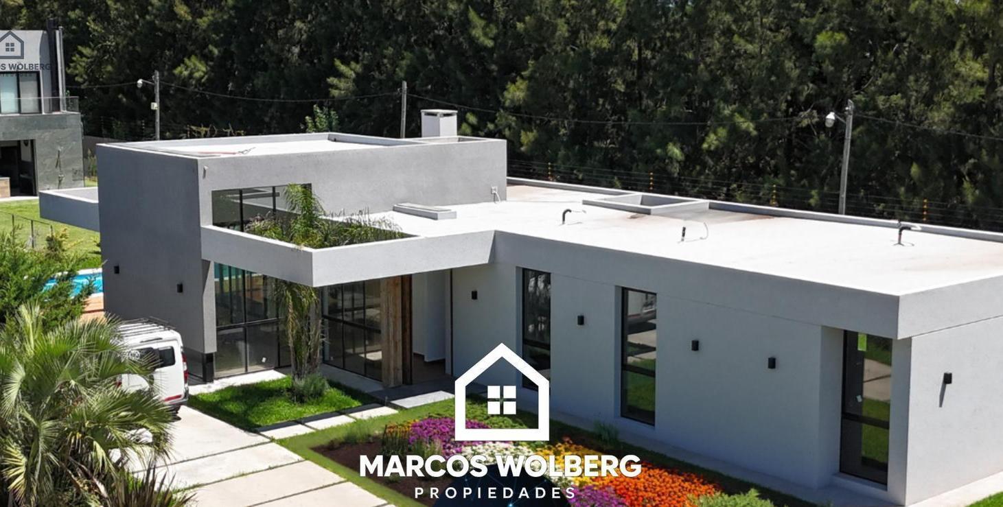 Casa a Estrenar en Lagos de Canning