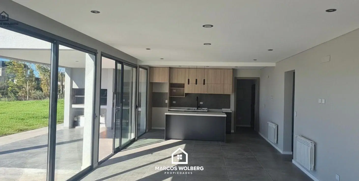 Hermosa Casa en La Alameda a la Laguna Principal 2