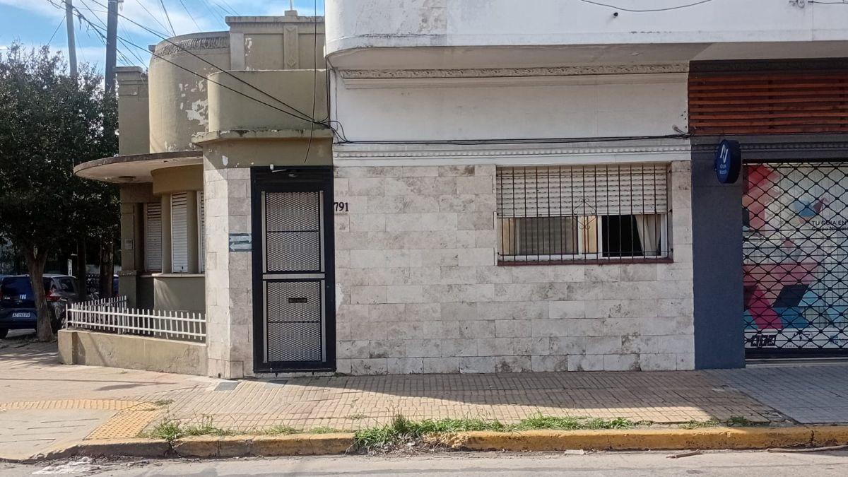 Casa de 21 m² con 1 habitación en alquiler en UNQUI