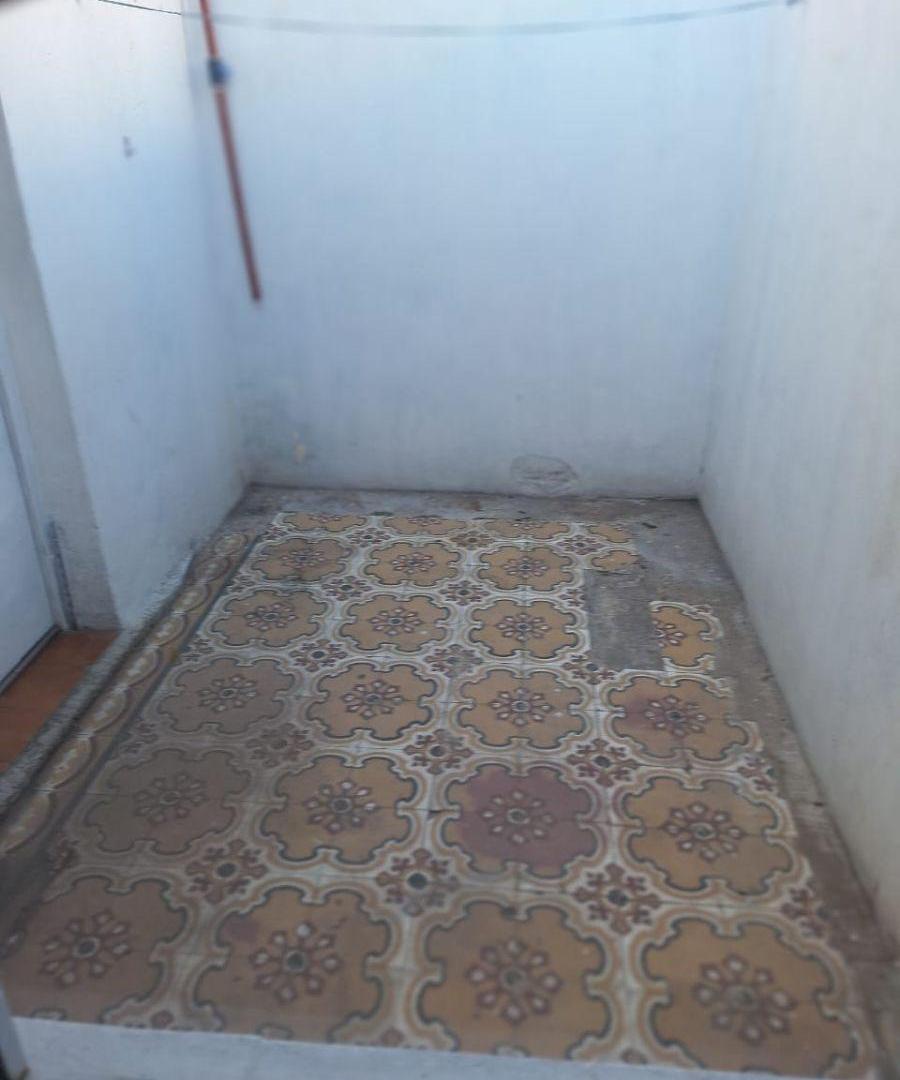 Foto de Casa de 50 m² con 2 dormitorios en alquiler en Bernal, imagen 3