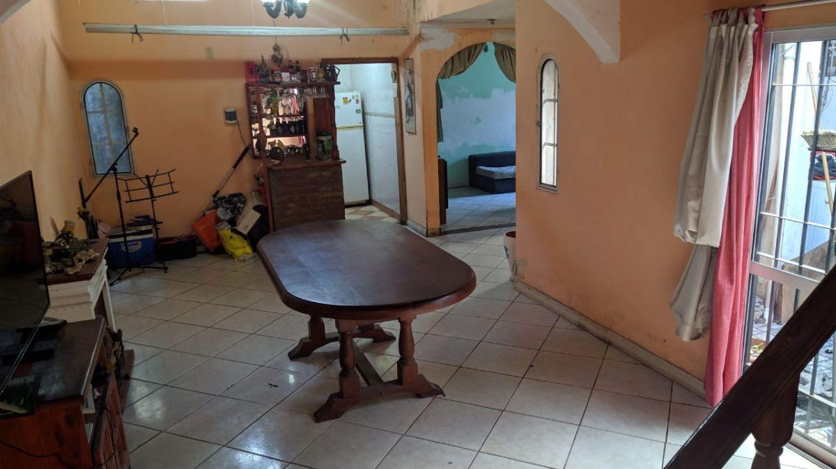 Foto de Casa de 220 m² con 3 dormitorios en alquiler en Remedios de Escalada, imagen 2