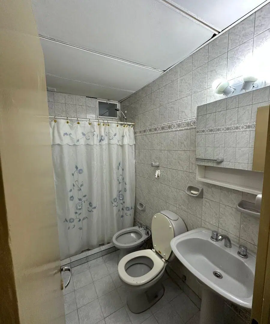 Casa de 3 dormitorios con amplio patio y entrada de vehículo 3