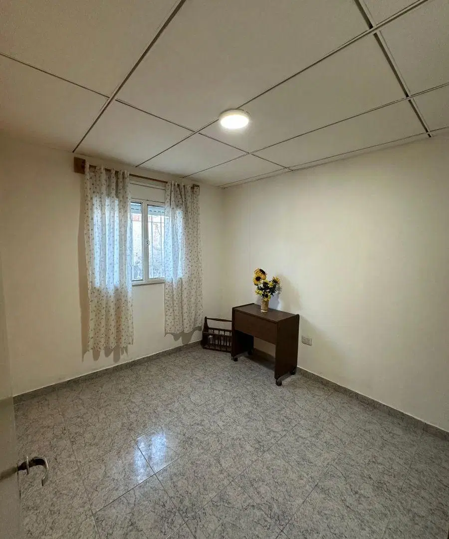 Casa de 3 dormitorios con amplio patio y entrada de vehículo 4