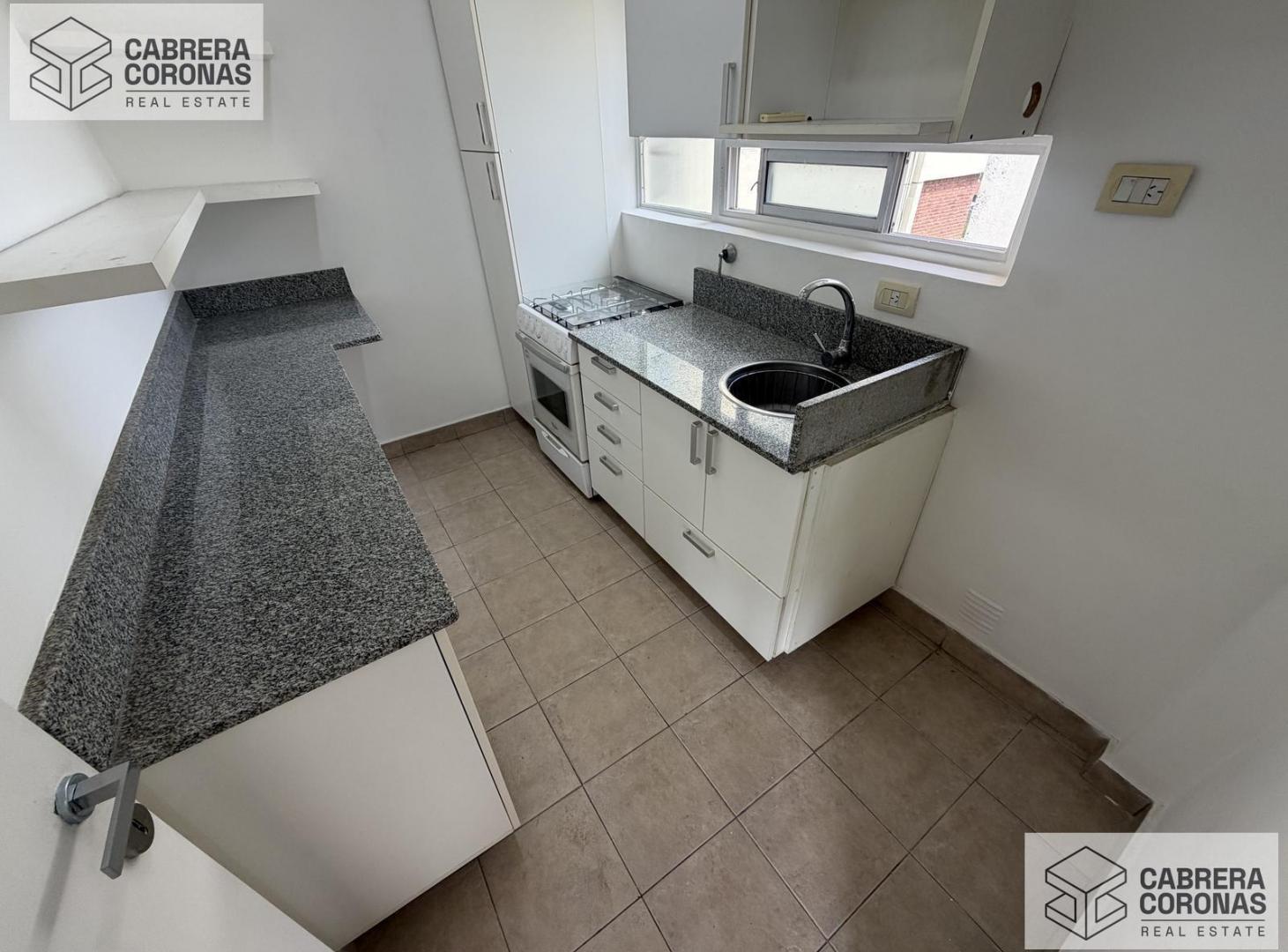 Foto de VILLA DEVOTO DEPTO 2 AMB- VISTA ABIERTA AL NORTE - COCHERA - BAULERA, imagen 5