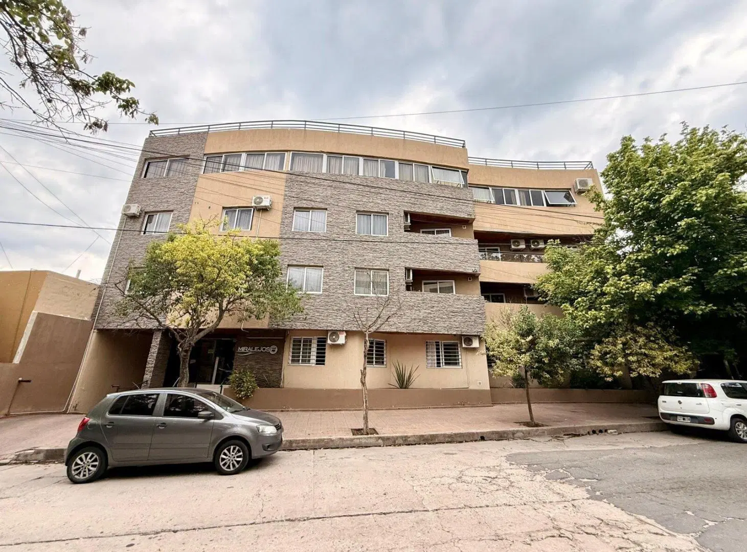 VENTA DEPARTAMENTO CARLOS PAZ 2 DORM MIRALEJOS 1