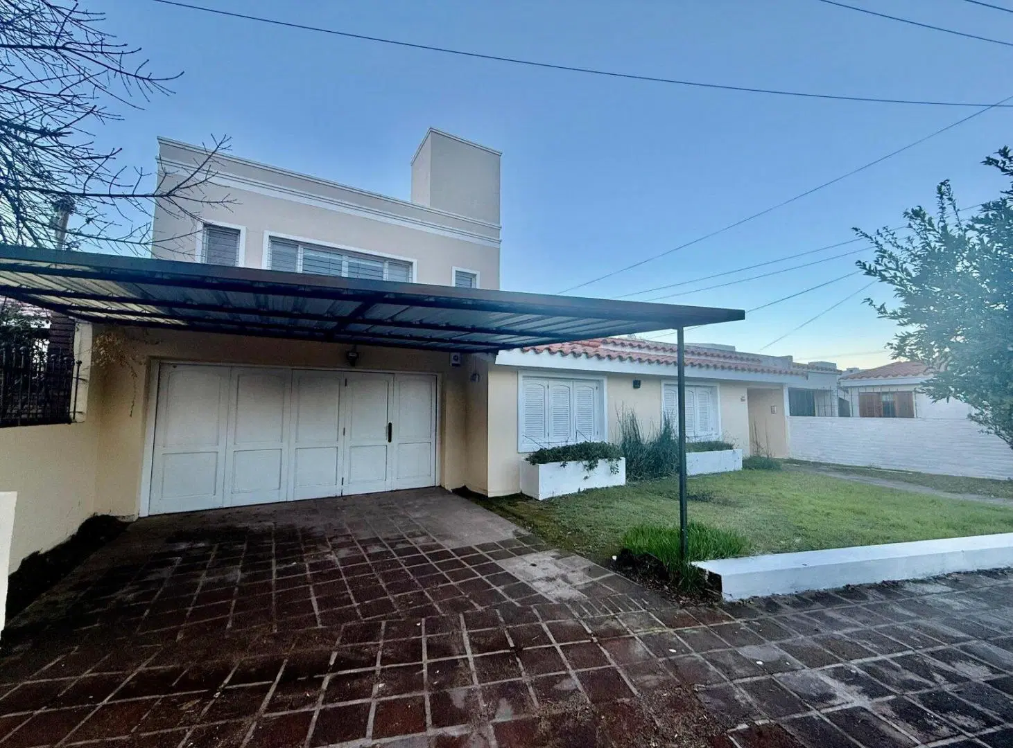 CASA EN VENTA 5 DORM CERRO DE LAS ROSAS PILETA CATEGORIA 2