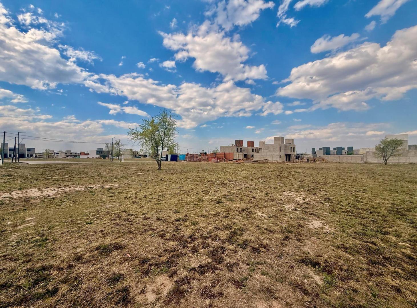 Foto de TERERNO EN VENTA DOCTA 600 M2 APTO DUPLEX Y COMERCIO, imagen 4