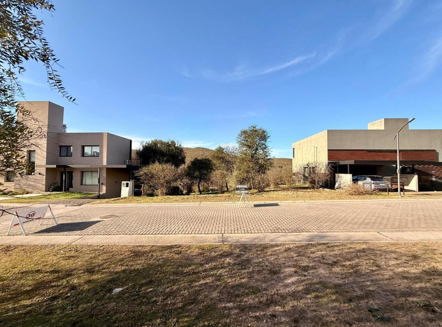 Foto de TERRENO EN VENTA COLINAS DE LA DESEADA COUNTRY, imagen 2