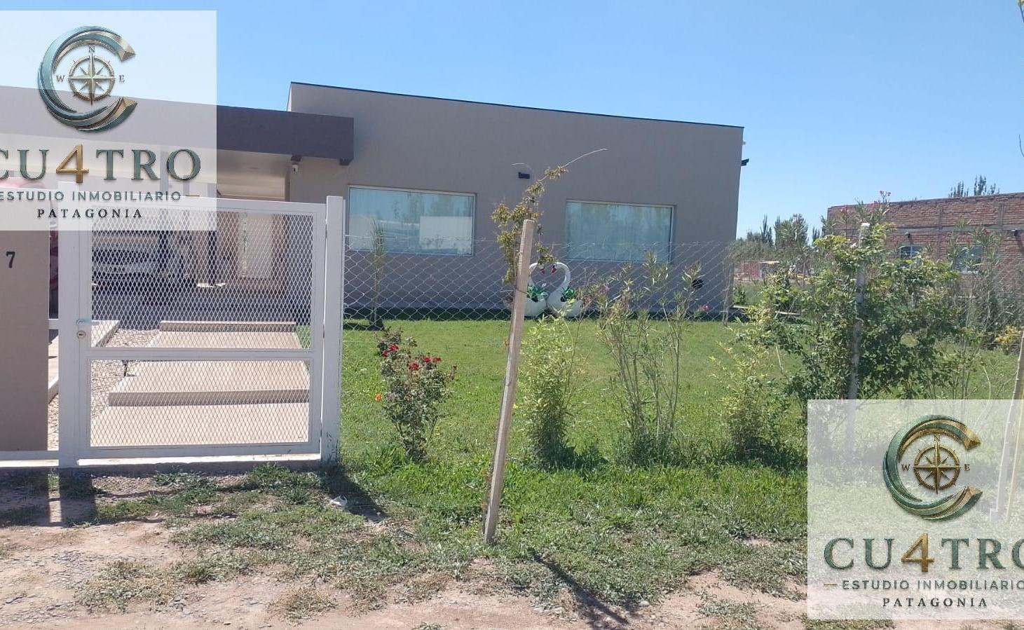 Foto de VENTA CASA 3 DORMITORIOS - Bo. ESTILO CHACRA - CIPOLLETTI, imagen 2