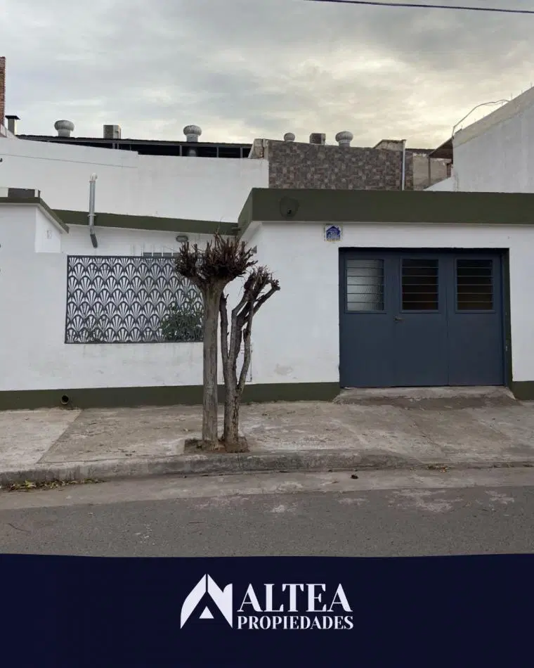 Casa en venta - Caseros 708 esquina General Roca - Barrio Belgrano - Rio Tercero. 1