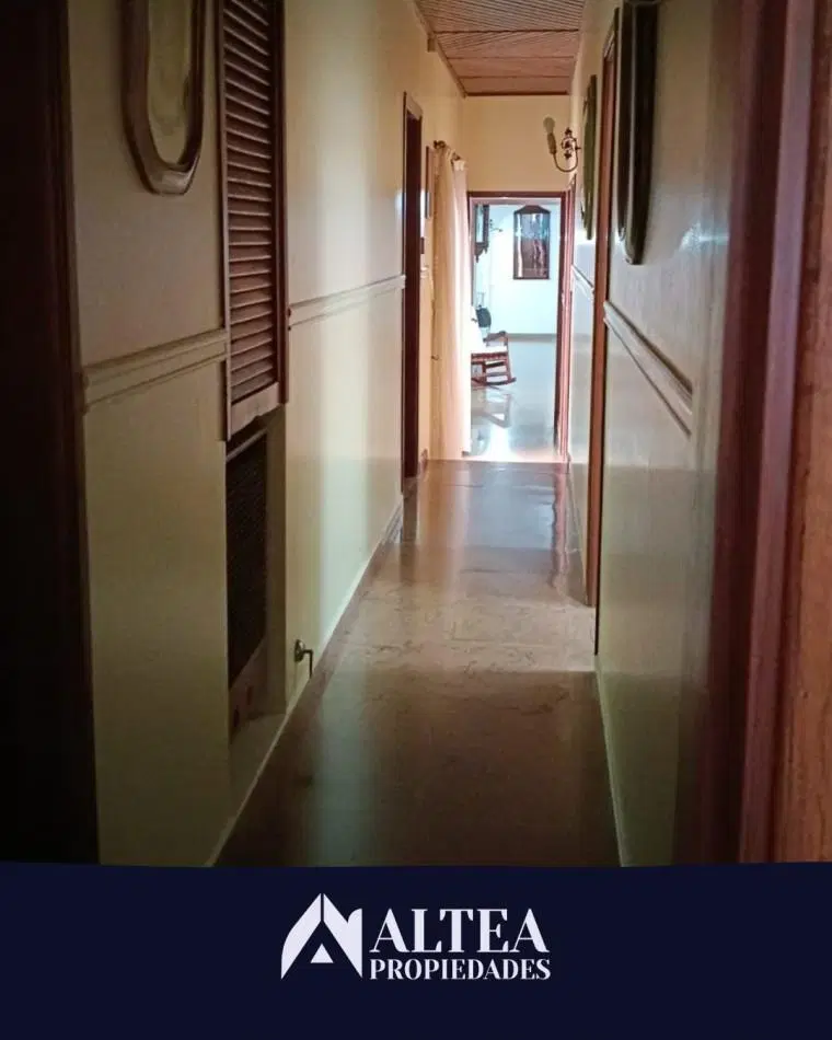 HERMOSA CASA EN VENTA - BARRIO LAS VIOLETAS - RIO TERCERO 5