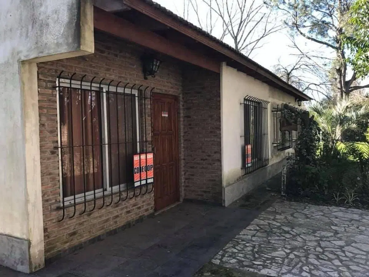 Casa Quinta en El Peligro | 3 Dormitorios, Quincho y Cancha de Fútbol 4