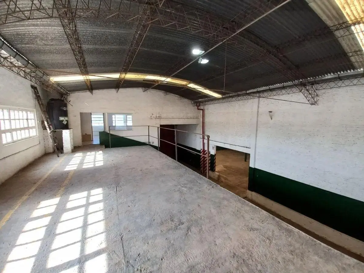 Venta/Alquiler de Galpón en Bosques, Florencio Varela 5