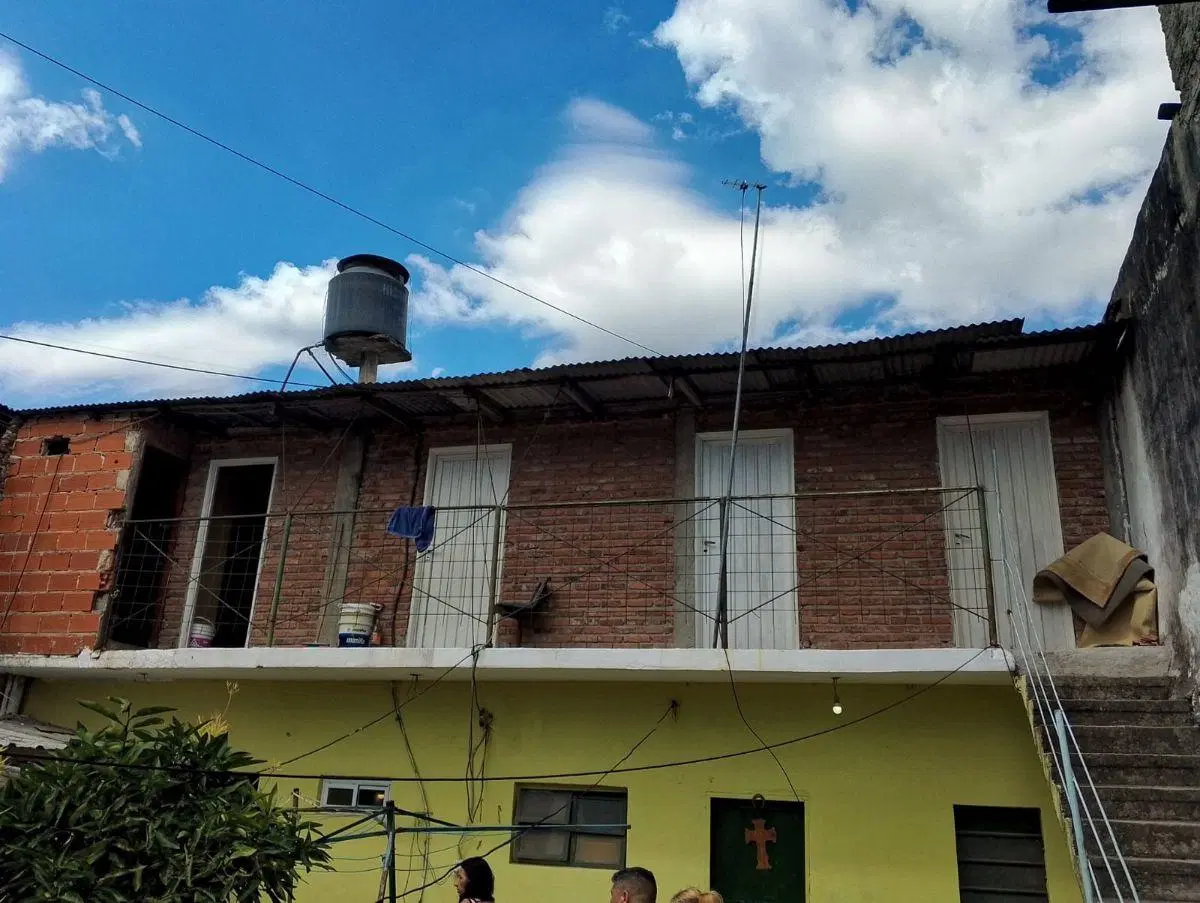 Casa 2 ambientes con local 5