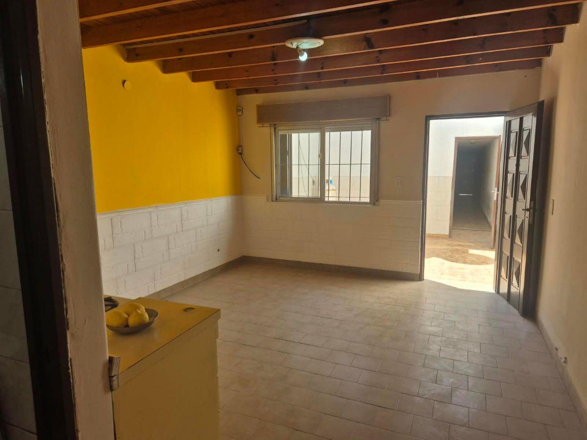 Foto de Departamento en Alquiler, 2 Ambientes con patio y balcón, imagen 1