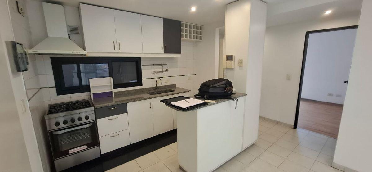 Foto de Departamento 3 ambientes, en alquiler en Berazategui con cochera, imagen 1