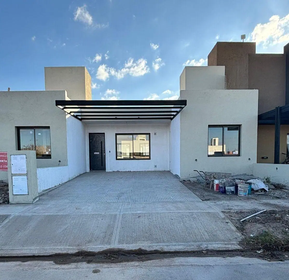 DUPLEX A ESTRENAR FRENTE A LA PLAZA - 2 DORMITORIOS 2 BAÑOS - COCHERA DOBLE 2