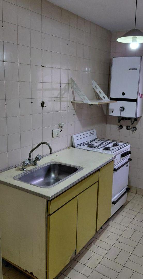 Foto de Departamento de 60 m² con 1 dormitorio en alquiler en Avellaneda, imagen 3