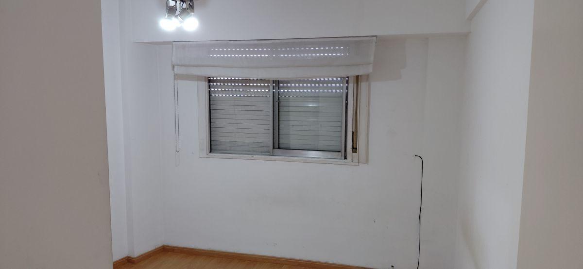 Foto de Departamento de 45 m² con 1 dormitorio en alquiler en Avellaneda, imagen 3