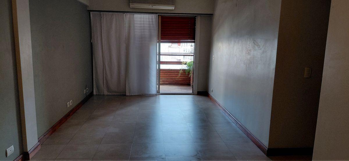 Foto de Departamento de 90 m² con 3 dormitorios y cochera en alquiler en, imagen 2