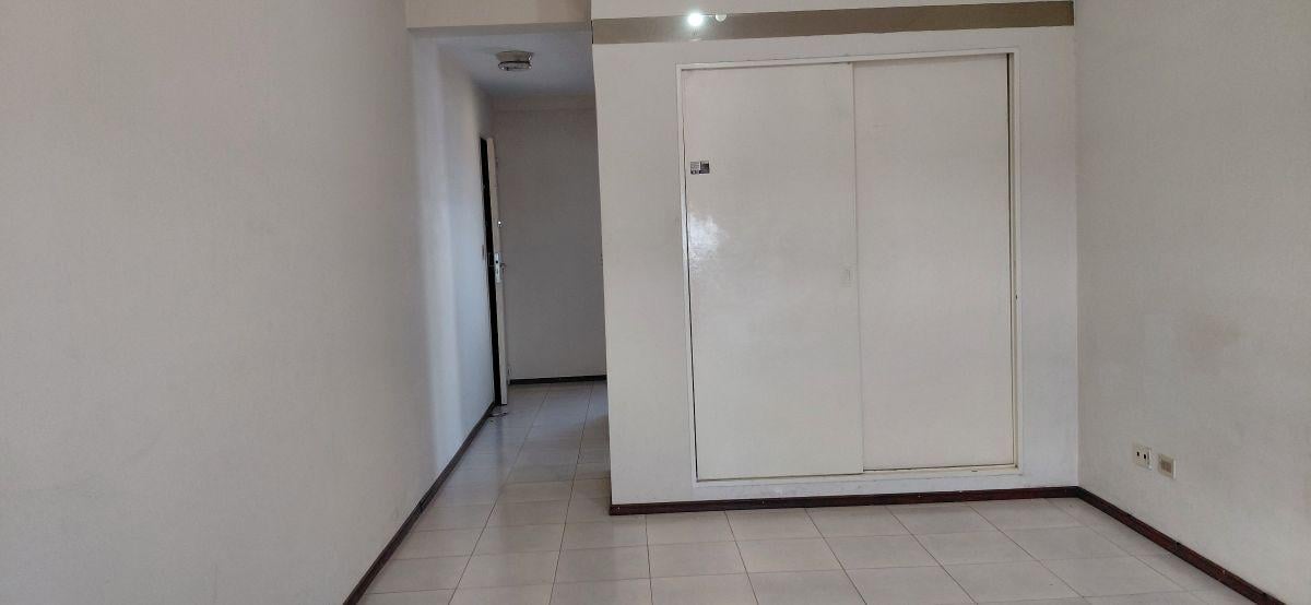 Foto de Departamento de 30 m² de 1 ambiente en alquiler en Avellaneda, imagen 4