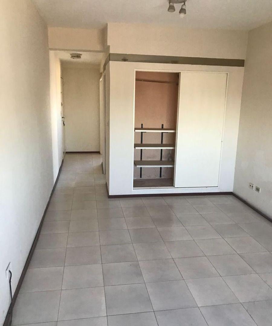 Foto de Departamento de 30 m² de 1 ambiente en alquiler en Avellaneda, imagen 1