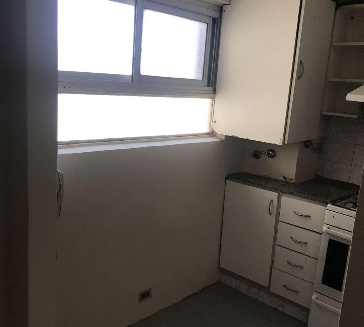 Foto de Departamento de 30 m² de 1 ambiente en alquiler en Avellaneda, imagen 2