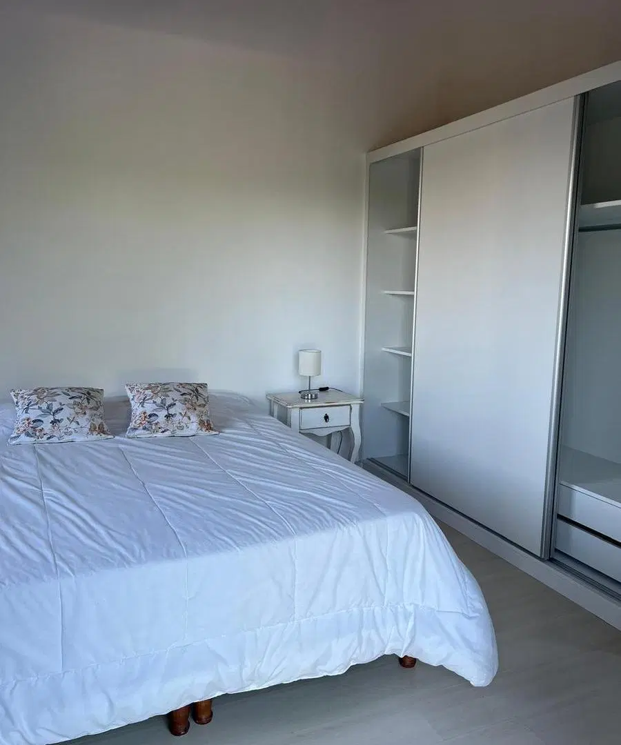 Alquiler y Venta Casa en Barrio Playa, Colonia 3