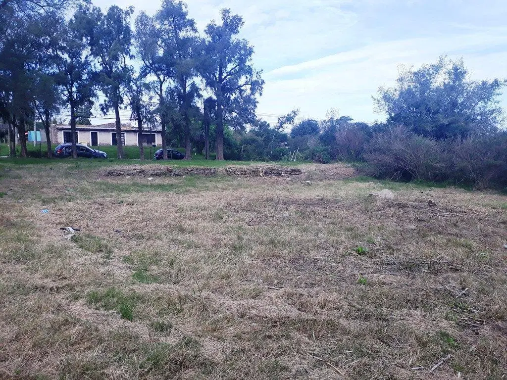 Terreno en esquina - Colonia 2