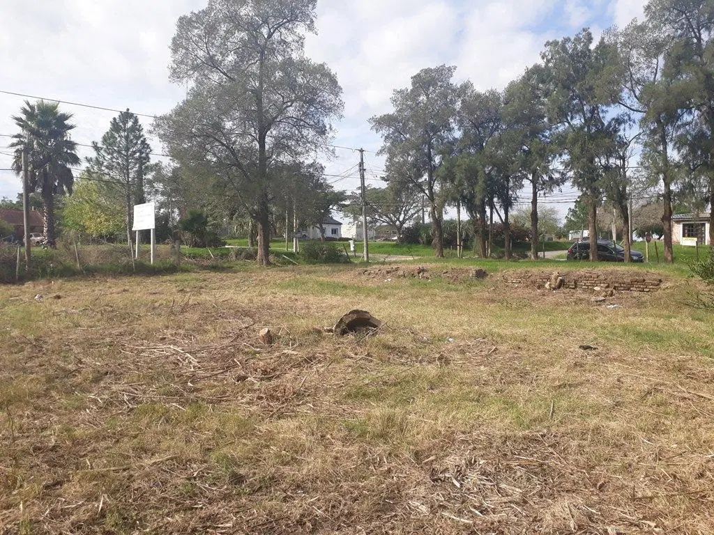 Terreno en esquina - Colonia 3