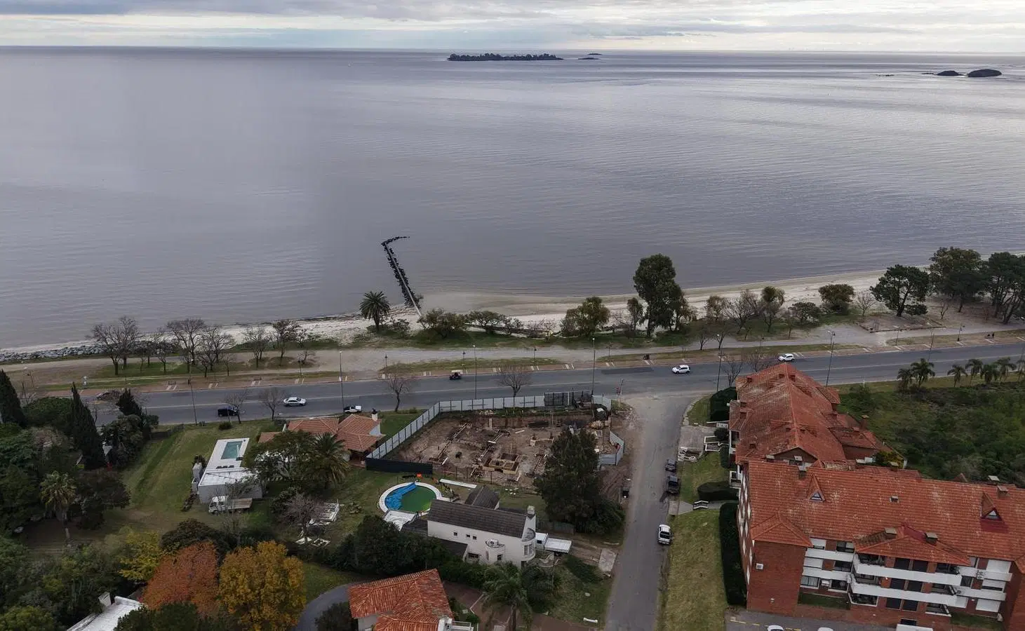 Apartamento en Rambla Costanera Colonia 5