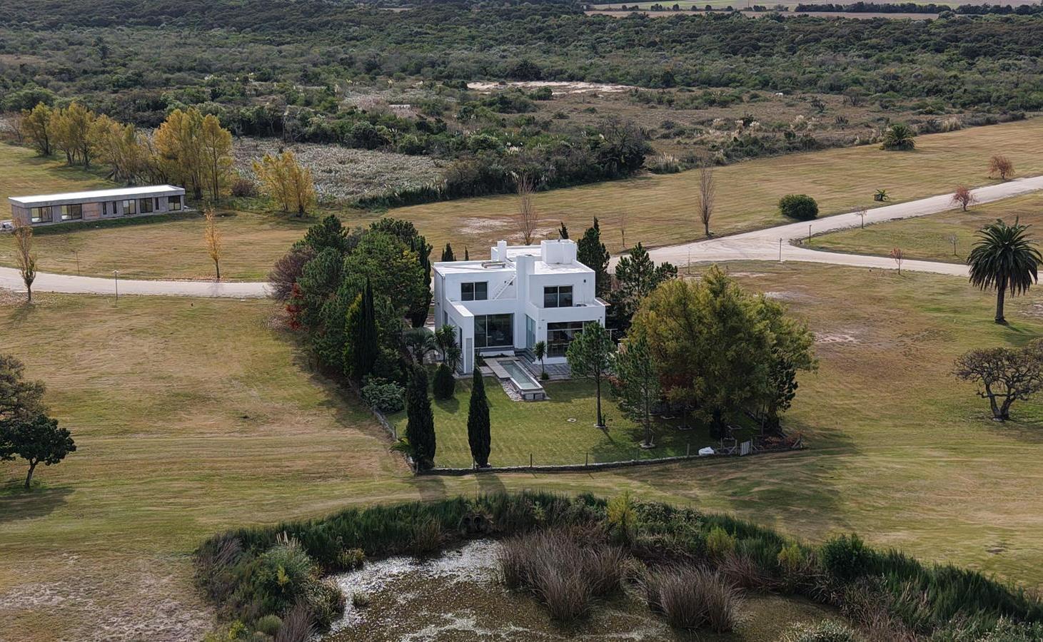 Casa en Venta en Barrio Privado, Colonia
