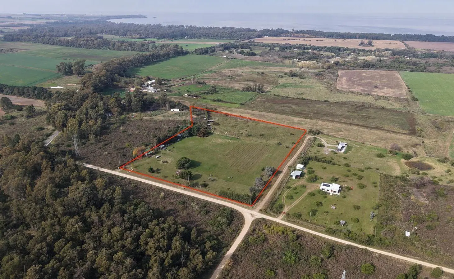 Viví el campo cerca de Colonia: chacra con vista al Río de la Plata 4