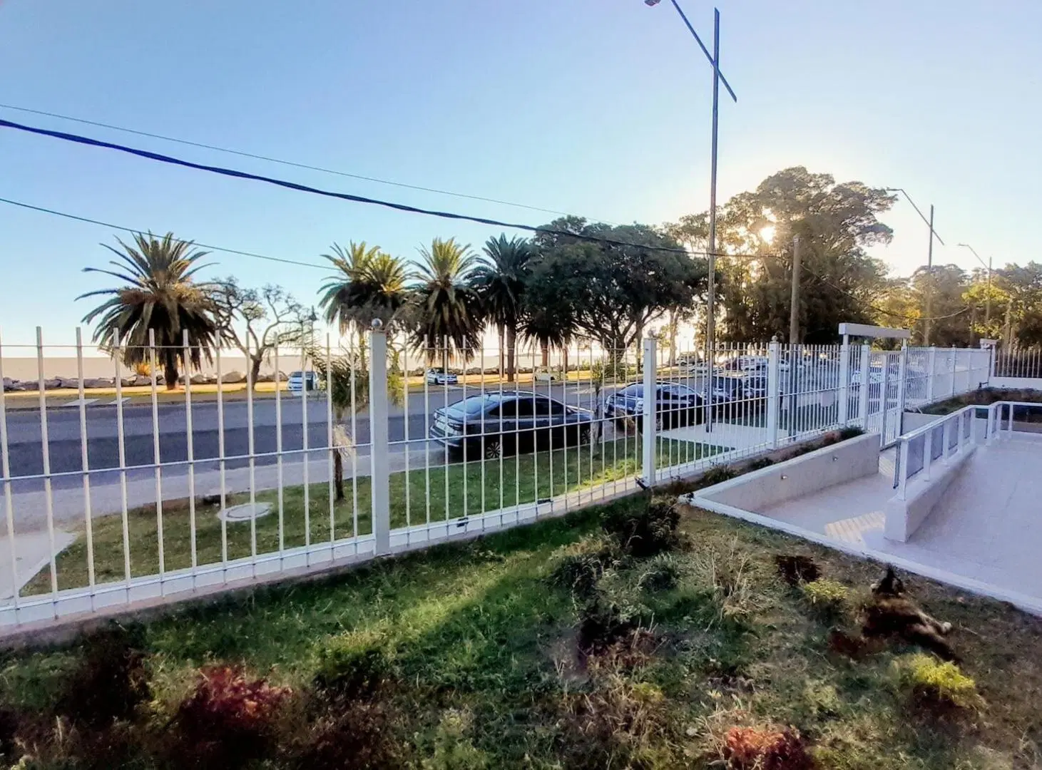 Departamento en PB con dos cocheras y jardin 1