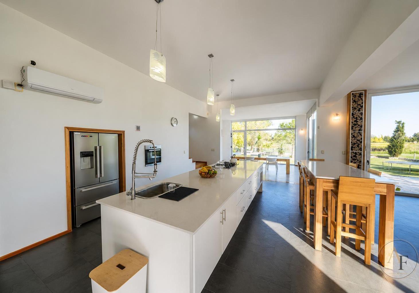 Foto de Casa en Venta en Barrio Privado, Colonia, imagen 2