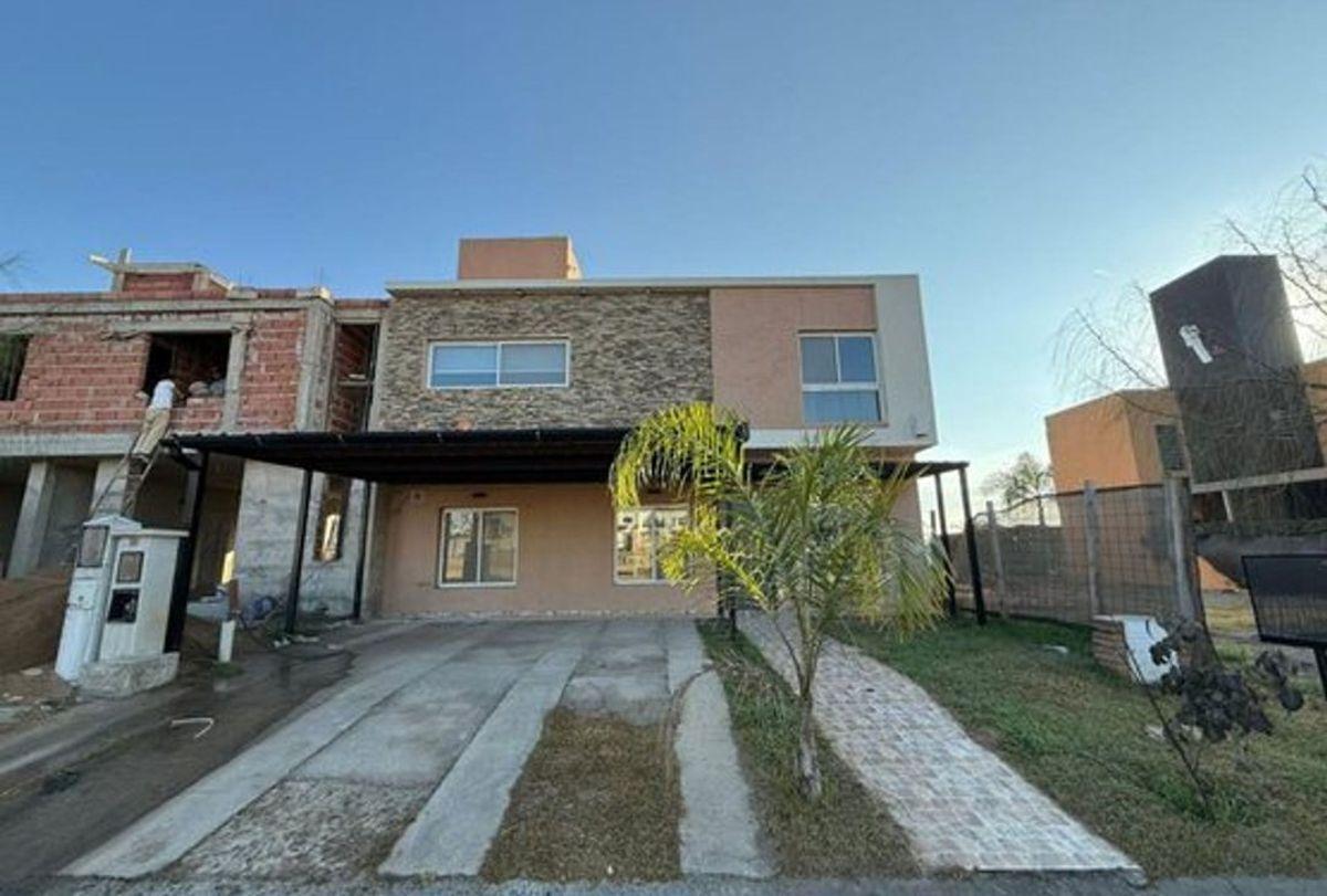 VENTA CASA 4 DORM. EN DOCTA/MALAGUEÑO CON PILETA