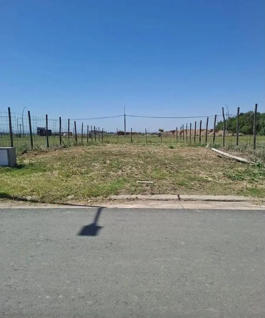 VENTA TERRENO EN CUESTAS DE MANANTIALES 5