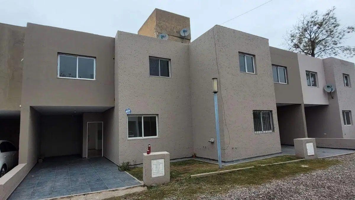 VENTA DUPLEX 3 DORMITORIOS ALTOS DE CLARET HOUSING 4