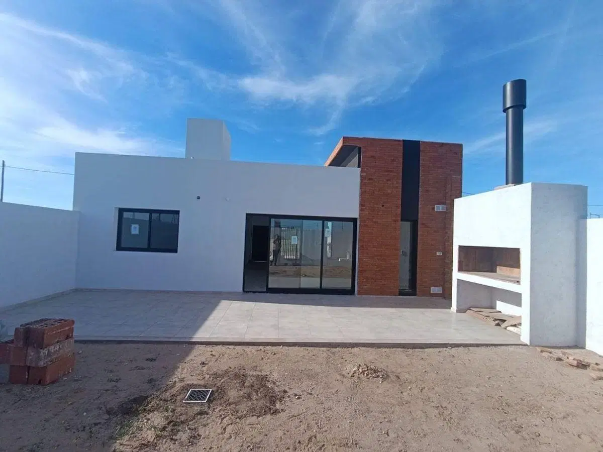 VENTA CASA EN CUESTAS DE MANANTIALES MZA 89 LOTE 5 2