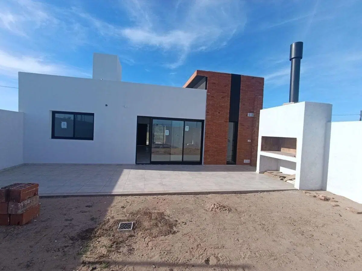 VENTA CASA EN CUESTAS DE MANANTIALES MZA 89 LOTE 5 1