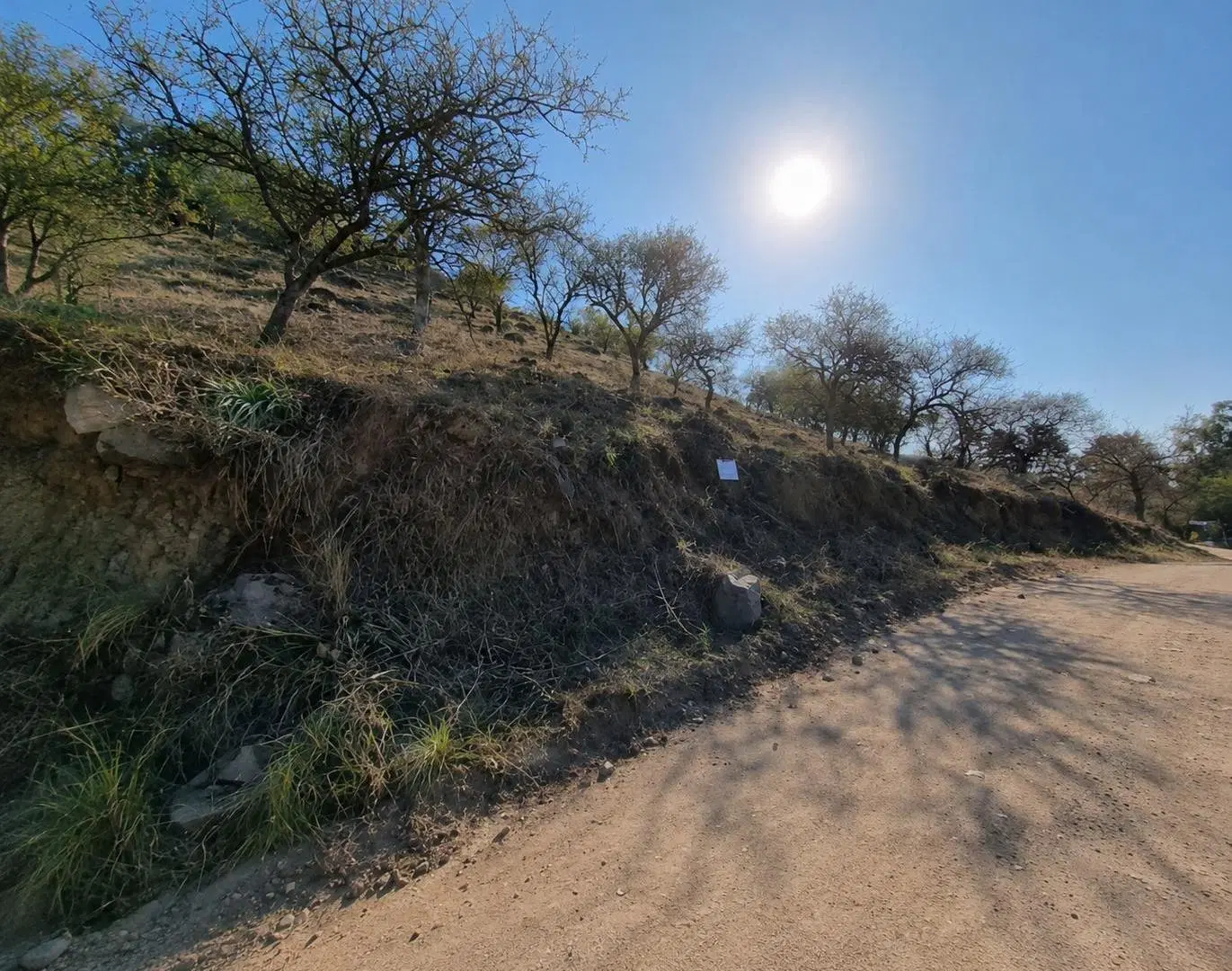 Lote de 301mts, en Río Ceballos, con poca pendiente, entorno tranquilo y seguro 3