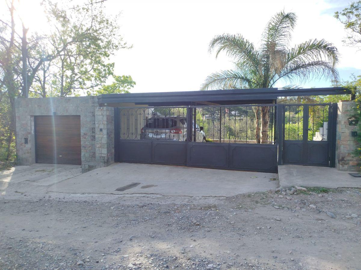 Foto de Casa de 2 dormitorios y escritorio, Río Ceballos, entorno tranquilo, imagen 1